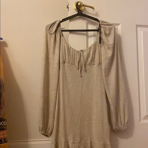 Forever 21 Long sleeve dress. - Picture 2 of 3